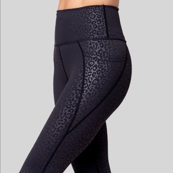 Vie Active Pants - Vie Active full length leopard embossed legging
